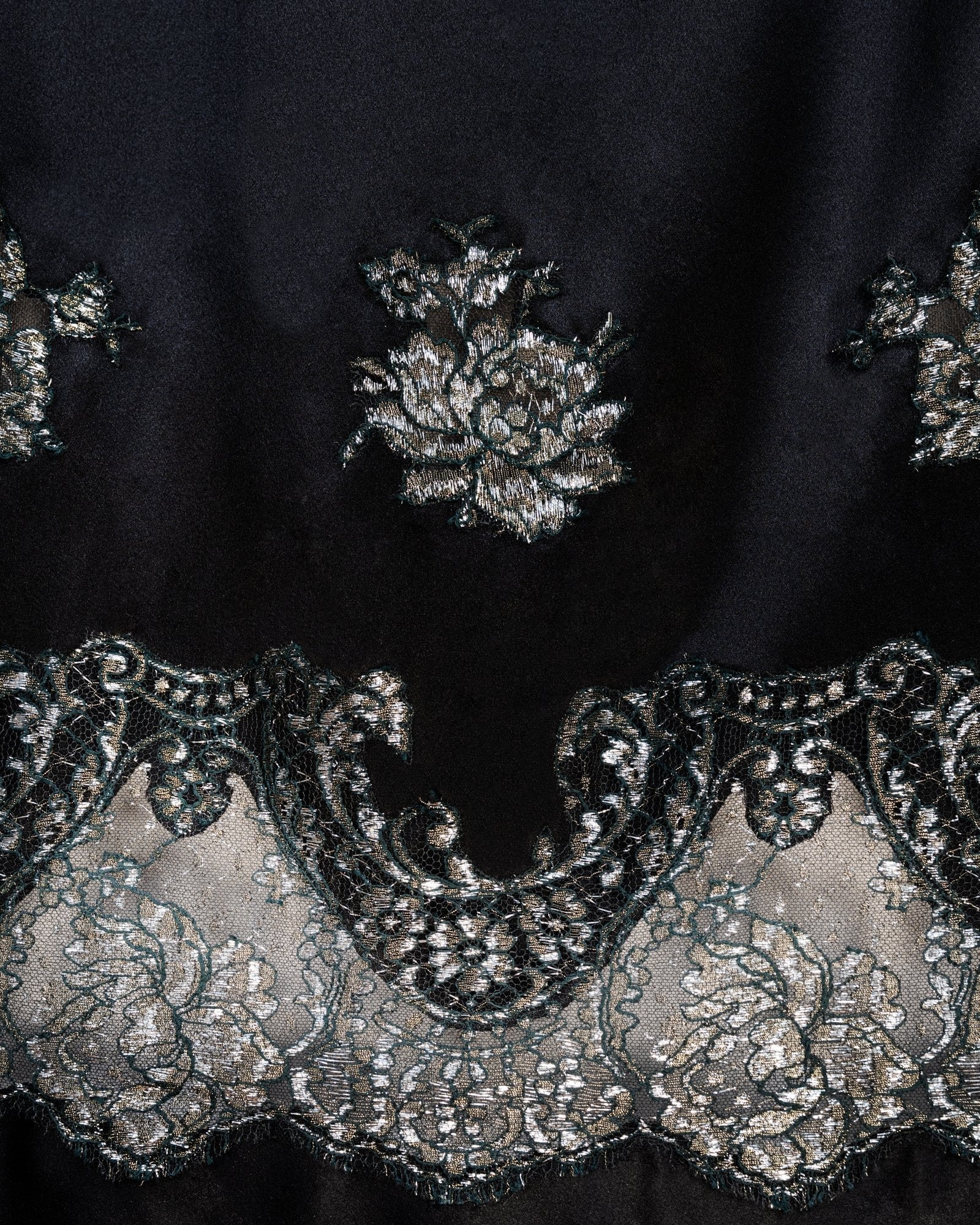 COUTURE — Full-Length Black and Metallic Chantilly Lace Kimono view 7