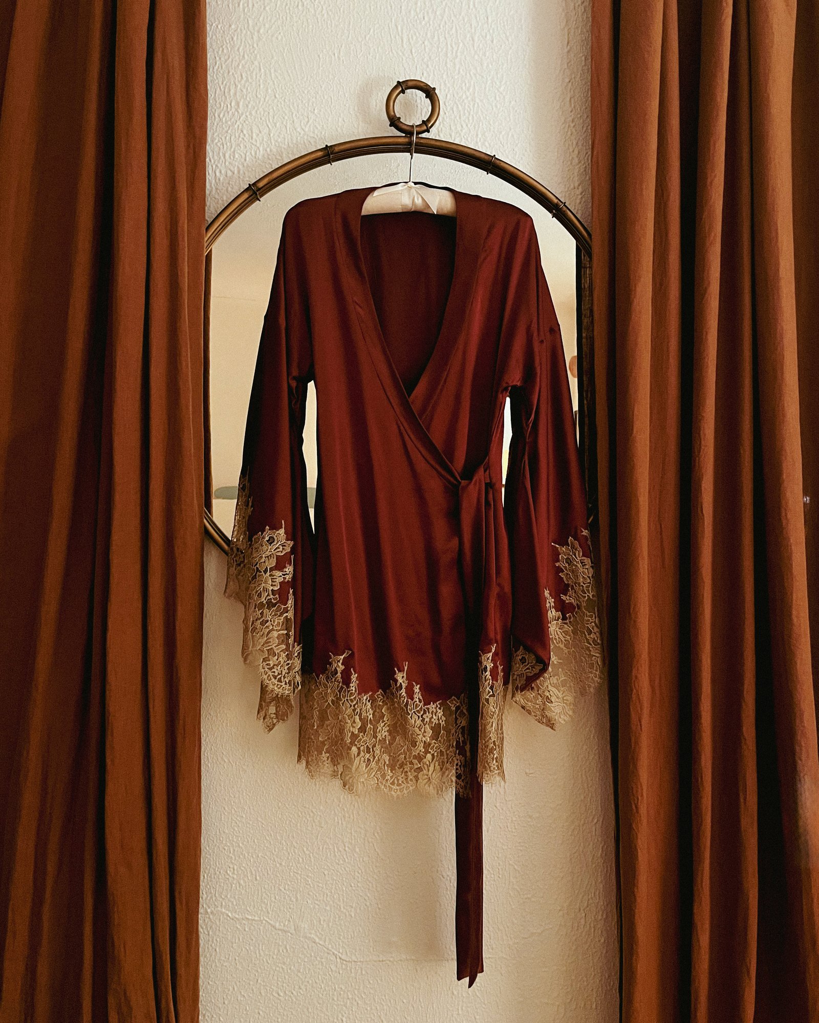 COUTURE — Short Wrap Kimono with Metallic Gold Chantilly Lace view 3